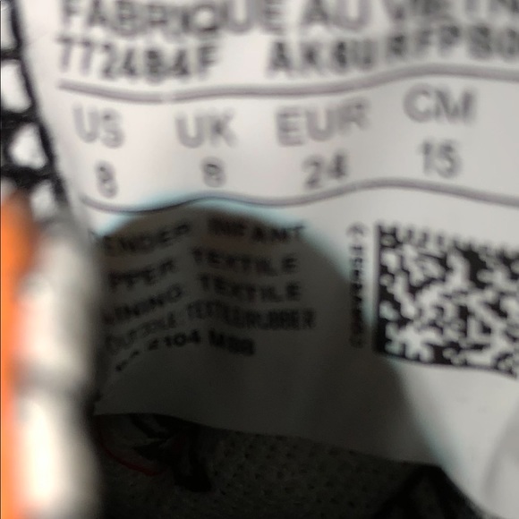 SPACE JAM CONVERSE - Picture 11 of 12